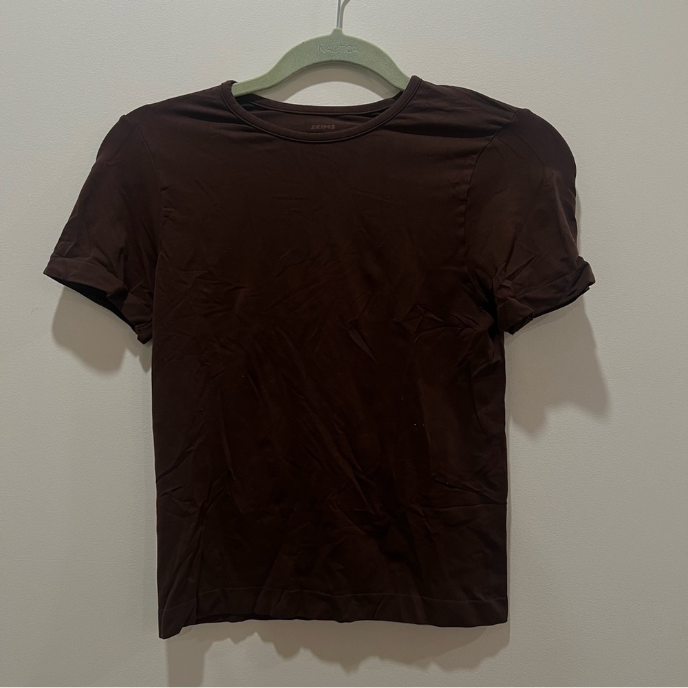 SKIMS Dark Brown Short Sleeve Tee